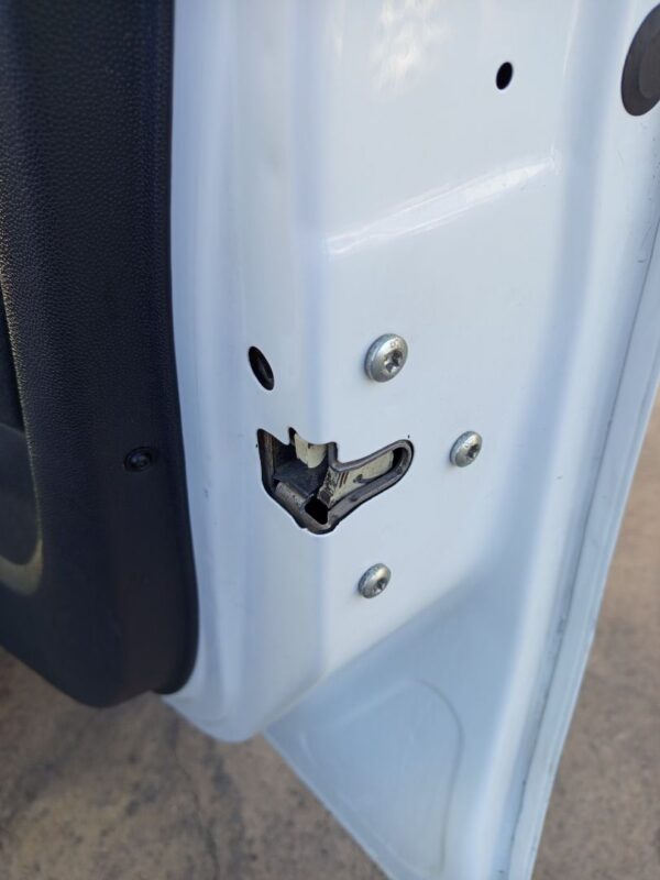 CERRADURA PUERTA DELANTERA DERECHA OPEL CORSA D
