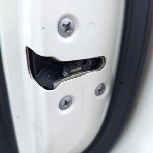 CERRADURA PUERTA DELANTERA DERECHA NISSAN JUKE (F15E)