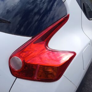 PILOTO TRASERO DERECHO NISSAN JUKE (F15E)
