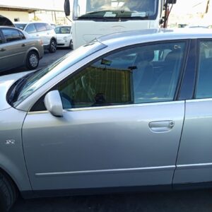 PUERTA DELANTERA IZQUIERDA AUDI A4 BERLINA (8E)