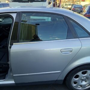 PUERTA TRASERA IZQUIERDA AUDI A4 BERLINA (8E)