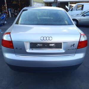 TAPA MALETERO AUDI A4 BERLINA (8E)