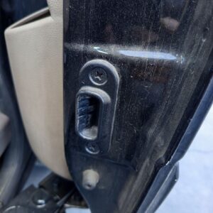 CERRADURA PUERTA LATERAL IZQUIERDA KIA CARNIVAL