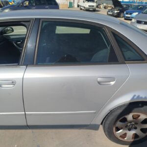 PUERTA TRASERA IZQUIERDA AUDI A4 BERLINA (8E)