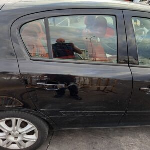 PUERTA TRASERA DERECHA OPEL CORSA D