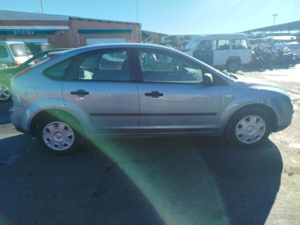 FARO IZQUIERDO FORD FOCUS BERLINA (CAP) - Imagen 5