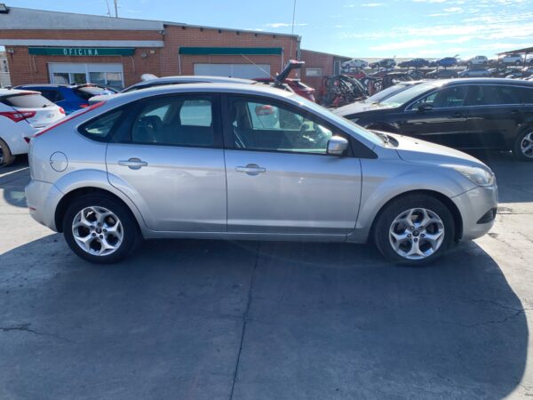 PARAGOLPES TRASERO FORD FOCUS BERLINA (CB4) - Imagen 5