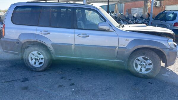 PUERTA TRASERA DERECHA HYUNDAI TERRACAN (HP) - Imagen 4