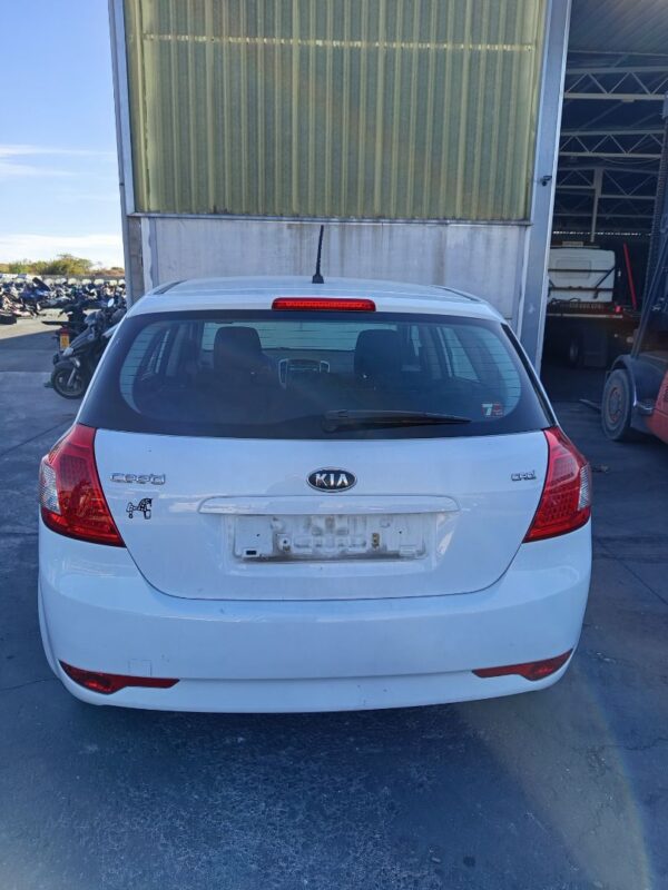 ALETA DELANTERA DERECHA KIA CEED (ED) - Imagen 3