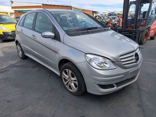 PILOTO TRASERO DERECHO MERCEDES-BENZ CLASE B (BM 245) - Imagen 4
