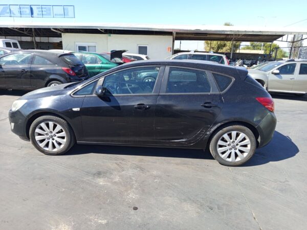 ALETA DELANTERA DERECHA OPEL ASTRA J BERLINA 5P - Imagen 5