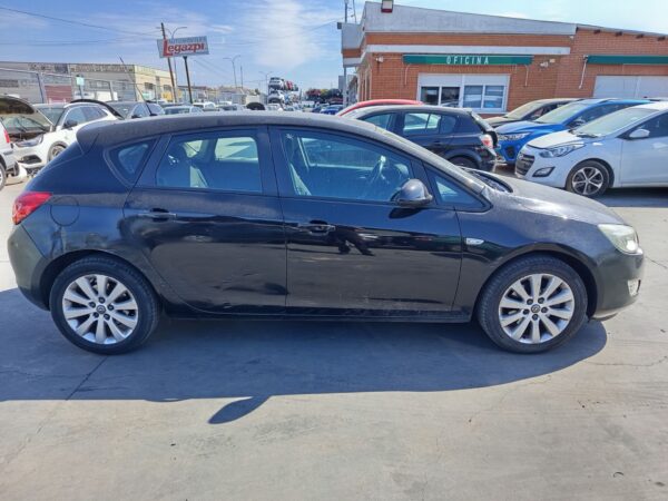 CERRADURA PUERTA TRASERA DERECHA OPEL ASTRA J BERLINA 5P - Imagen 5
