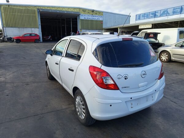 FARO IZQUIERDO OPEL CORSA D - Imagen 4