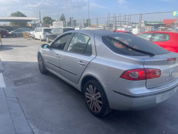 PILOTO TRASERO DERECHO RENAULT LAGUNA II (BG0) - Imagen 4