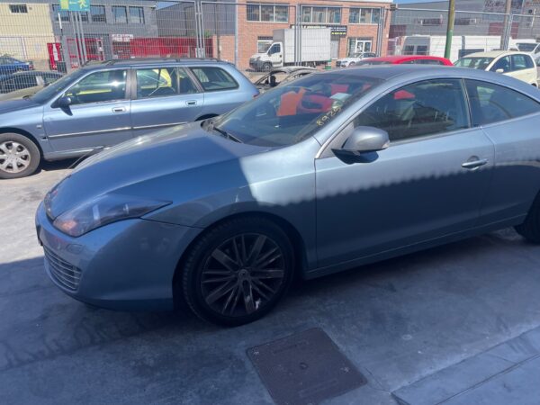 DEFENSA DELANTERA RENAULT LAGUNA III COUPE - Imagen 2