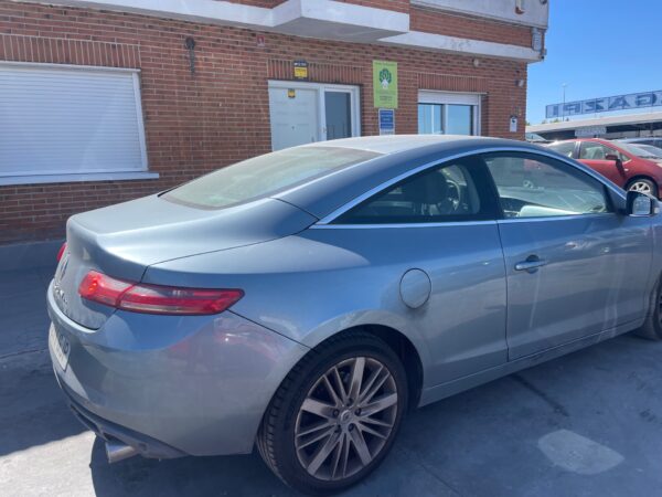 DEFENSA DELANTERA RENAULT LAGUNA III COUPE - Imagen 5