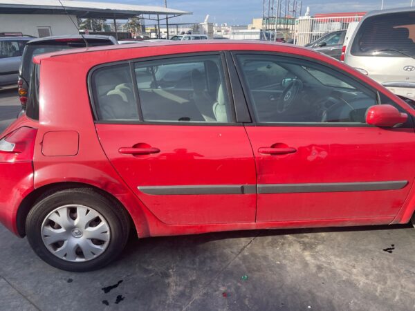 FARO IZQUIERDO RENAULT MEGANE II BERLINA 5P - Imagen 3