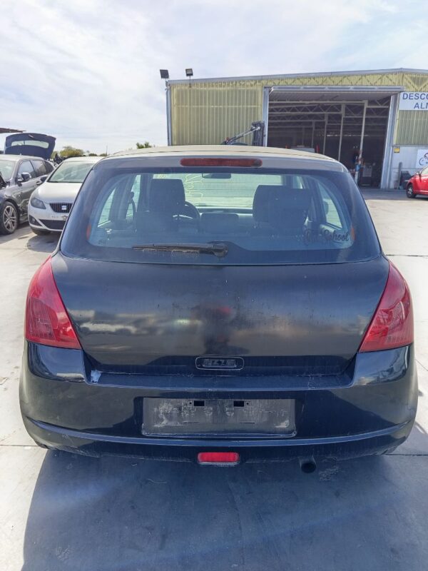 PILOTO TRASERO DERECHO SUZUKI SWIFT BERLINA (RS/MZ) - Imagen 3