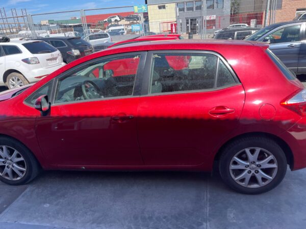CONDENSADOR / RADIADOR  AIRE ACONDICIONADO TOYOTA AURIS (E15) - Imagen 4