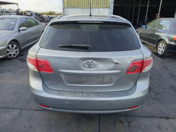 CAPO TOYOTA AVENSIS CROSS SPORT (T27) - Imagen 3
