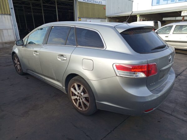 CAPO TOYOTA AVENSIS CROSS SPORT (T27) - Imagen 5