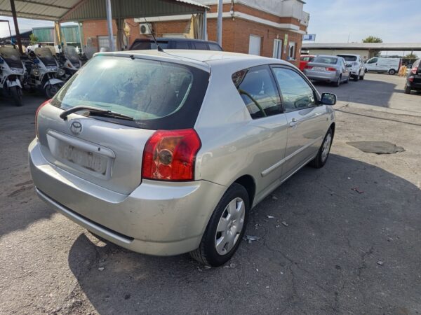PILOTO TRASERO DERECHO TOYOTA COROLLA (E12) - Imagen 3