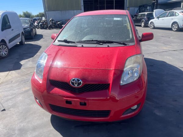 PUERTA TRASERA IZQUIERDA TOYOTA YARIS (KSP9/SCP9/NLP9) - Imagen 2