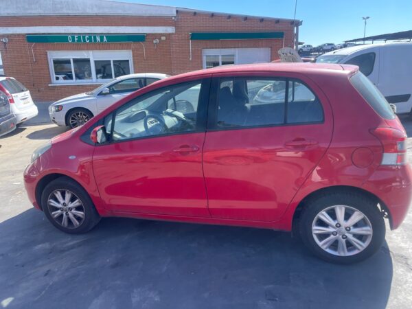 PUERTA TRASERA IZQUIERDA TOYOTA YARIS (KSP9/SCP9/NLP9) - Imagen 4