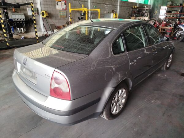 CENTRALITA MOTOR UCE VOLKSWAGEN PASSAT BERLINA (3B3) - Imagen 5