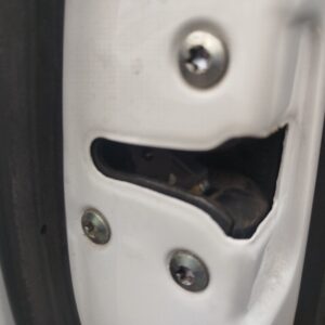 CERRADURA PUERTA DELANTERA IZQUIERDA