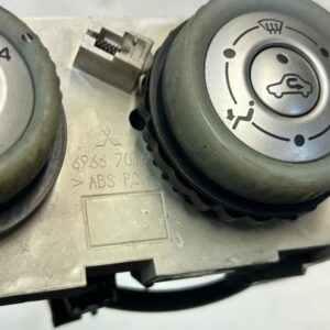 MANDO CLIMATIZADOR MITSUBISHI COLT CZ3 BERL. 5 (Z30A)