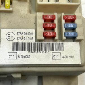 CAJA RELES / FUSIBLES FORD FOCUS BERLINA (CAP)