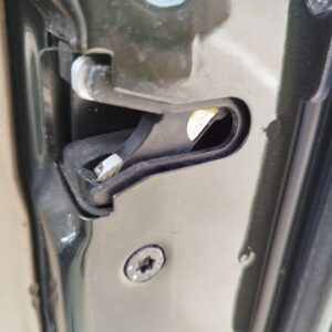 CERRADURA PUERTA DELANTERA DERECHA VOLVO XC70