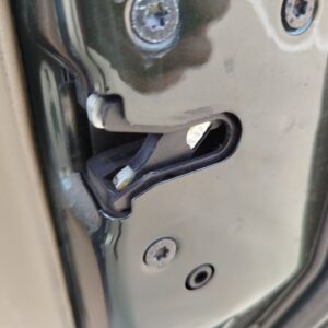 CERRADURA PUERTA TRASERA DERECHA VOLVO XC70