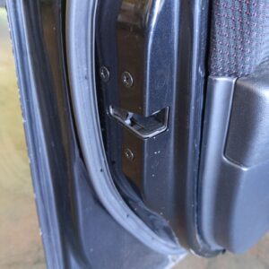 CERRADURA PUERTA DELANTERA IZQUIERDA MAZDA 3 BERLINA (BK)