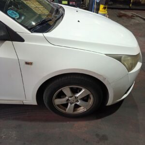 ALETA DELANTERA DERECHA CHEVROLET CRUZE