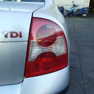 PILOTO TRASERO DERECHO VOLKSWAGEN PASSAT BERLINA (3B3)