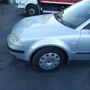 ALETA DELANTERA IZQUIERDA VOLKSWAGEN PASSAT BERLINA (3B3)