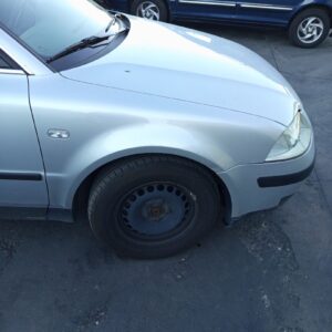 ALETA DELANTERA DERECHA VOLKSWAGEN PASSAT BERLINA (3B3)