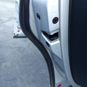 CERRADURA PUERTA TRASERA IZQUIERDA VOLKSWAGEN PASSAT BERLINA (3B3)