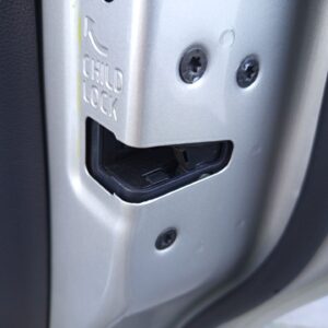 CERRADURA PUERTA TRASERA DERECHA VOLVO S40 BERLINA