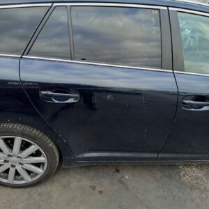 PUERTA TRASERA DERECHA TOYOTA AVENSIS CROSS SPORT (T27)