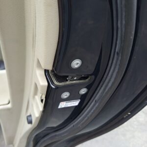 CERRADURA PUERTA TRASERA DERECHA TOYOTA AVENSIS CROSS SPORT (T27)