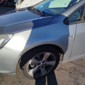 ALETA DELANTERA IZQUIERDA OPEL ASTRA J BERLINA 5P