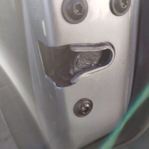 CERRADURA PUERTA DELANTERA DERECHA OPEL ASTRA J BERLINA 5P