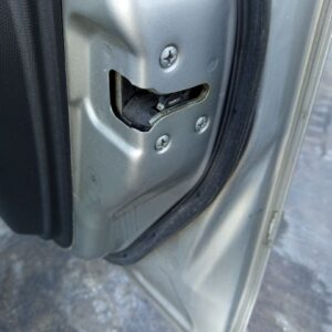 CERRADURA PUERTA DELANTERA DERECHA NISSAN MICRA (K12E)