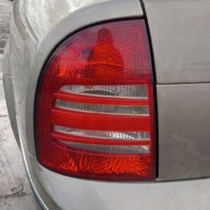 PILOTO TRASERO IZQUIERDO SKODA SUPERB (3U4)