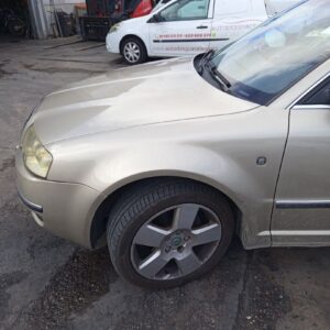 ALETA DELANTERA IZQUIERDA SKODA SUPERB (3U4)