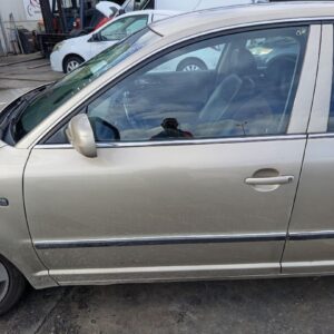 PUERTA DELANTERA IZQUIERDA SKODA SUPERB (3U4)