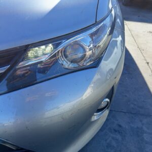 FARO IZQUIERDO TOYOTA AURIS (E18)